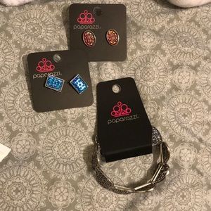 Set of bracelet & ear rings